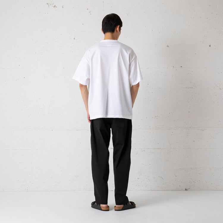着用サイズ L(身長180cm / 60kg)