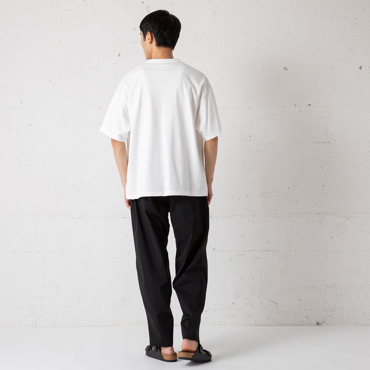 着用サイズ L(身長180cm / 60kg)