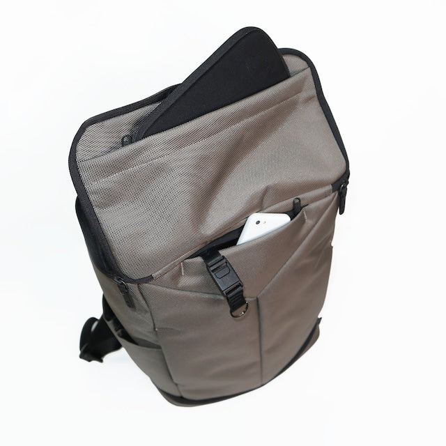 SML | エスエムエル COMMUTER PACK