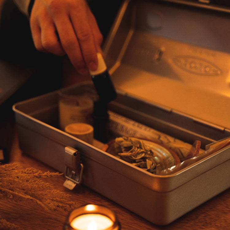 TOYO TOOL BOX | トウヨウツールボックス 山型工具箱