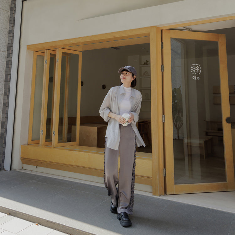 QUEEN SHOP | クイーンショップ　サテンサイドフリルスラックス