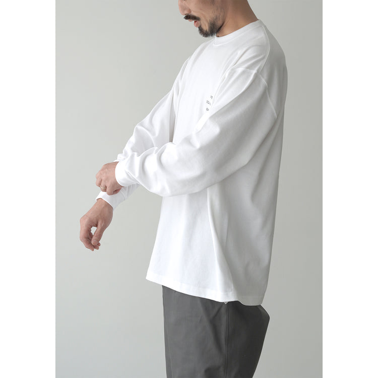 着用サイズL (RELAXED) モデル身長175cm