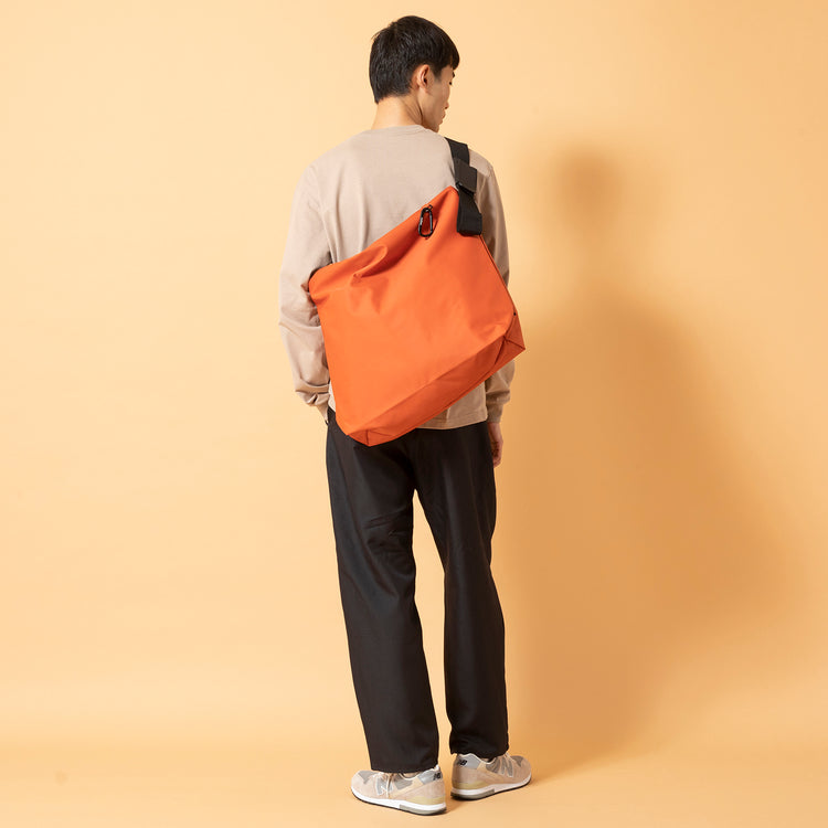 meltum | メルタム　NYLON MESSENGER BAG