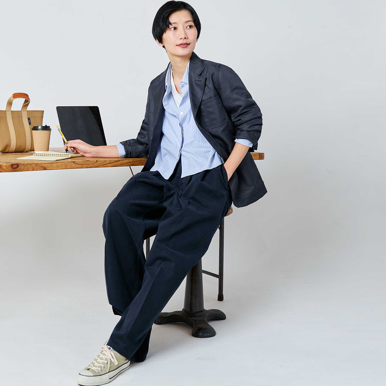 モデル身長 166cm（着用サイズ25）,UNIVERSAL OVERALLのLaLa Begin別注 大人のツヤ生地オフィサージャケット,https://market.e-begin.jp/products/dre_uni1185n_lala