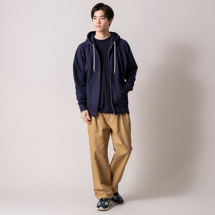 着用サイズL (モデル身長180cm)