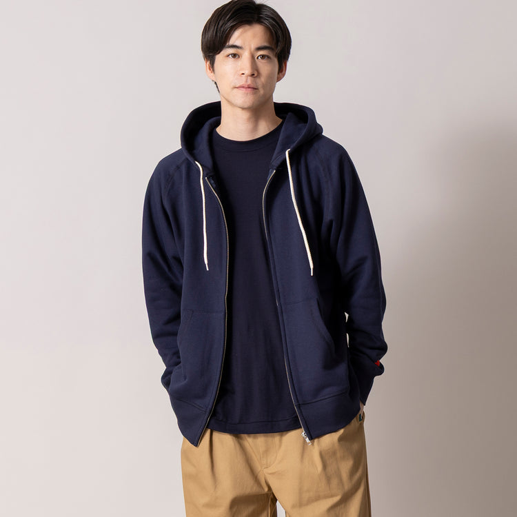 着用サイズL (モデル身長180cm)