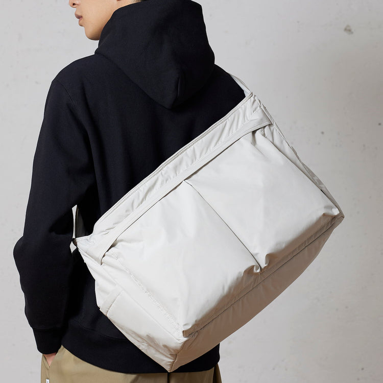 SML | エスエムエル　HELMET SHOULDER BAG L