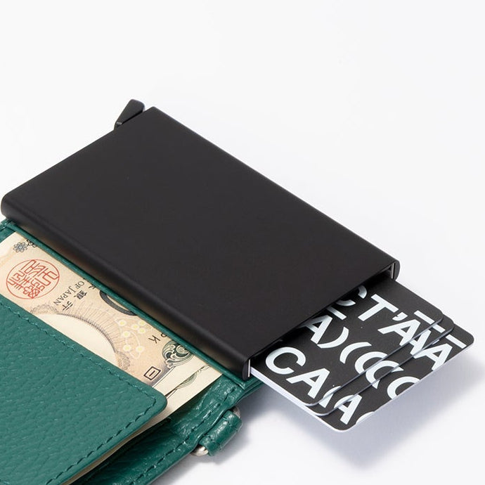 レバーを引くとワンタッチでカードが出てきます！