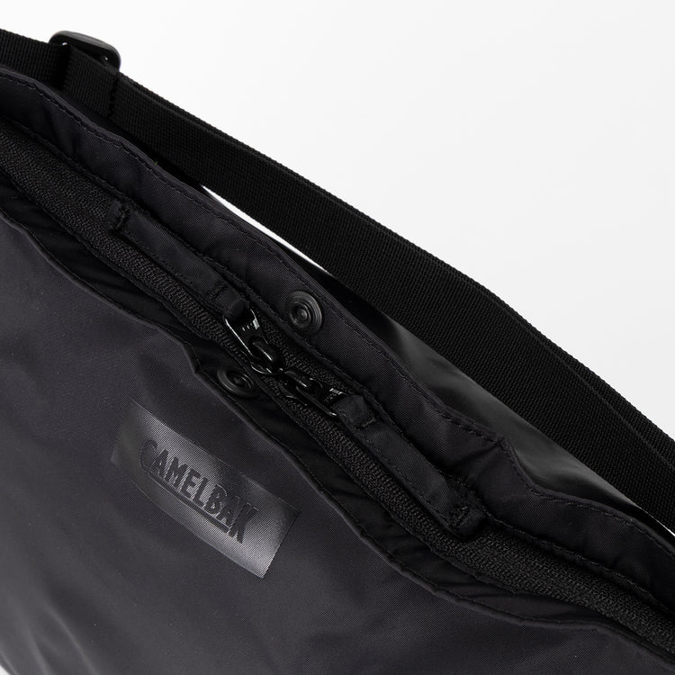 CAMELBAK | キャメルバック　LIGHT SHOULDER BAG