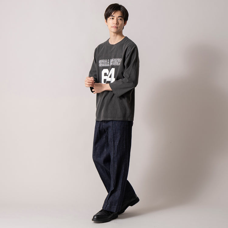 モデル身長180cm (XLサイズ着用)