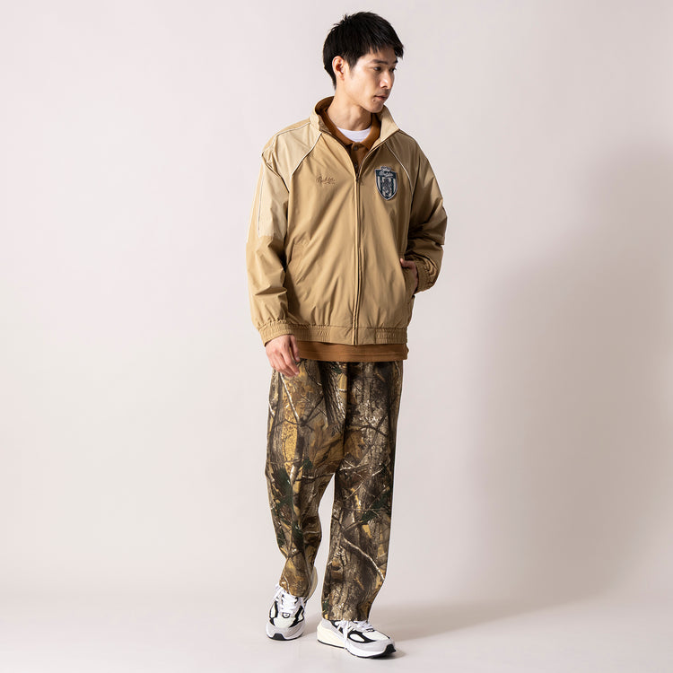 着用サイズL (モデル身長180cm)