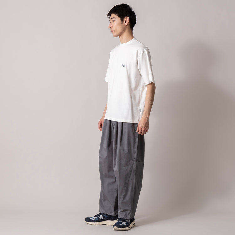 着用サイズ L(モデル身長180cm)