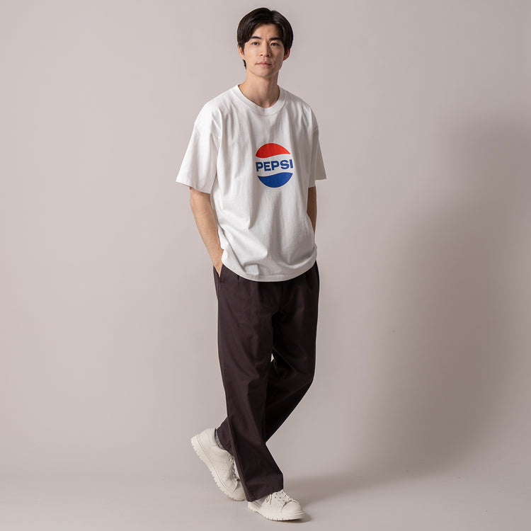 モデル身長180cm (Lサイズ着用)