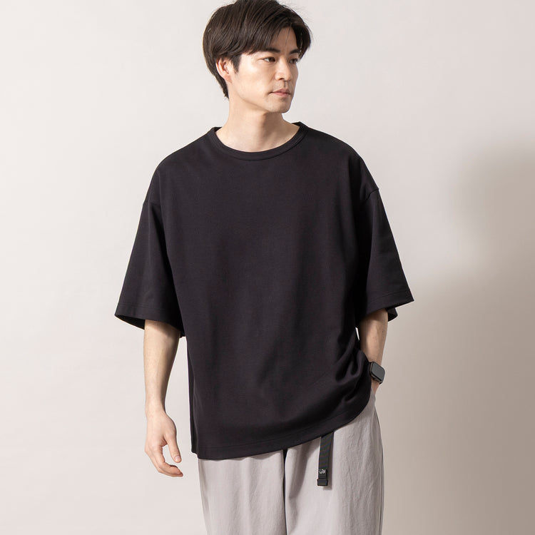 着用サイズ L(身長181cm)
