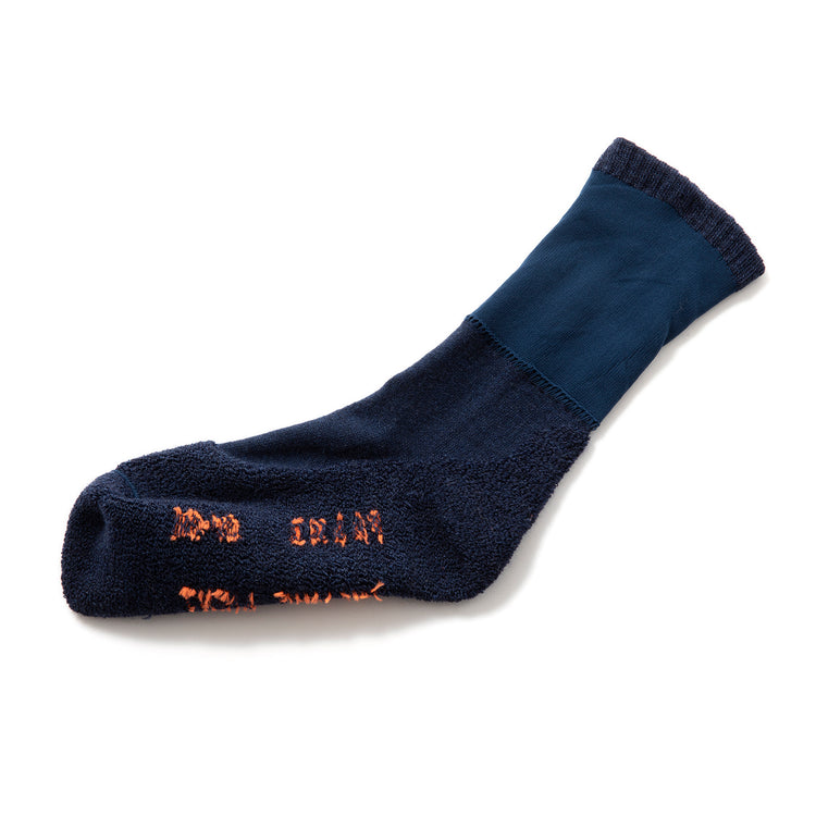 FALKE | ファルケ　WALKIE LIGHT SOCKS