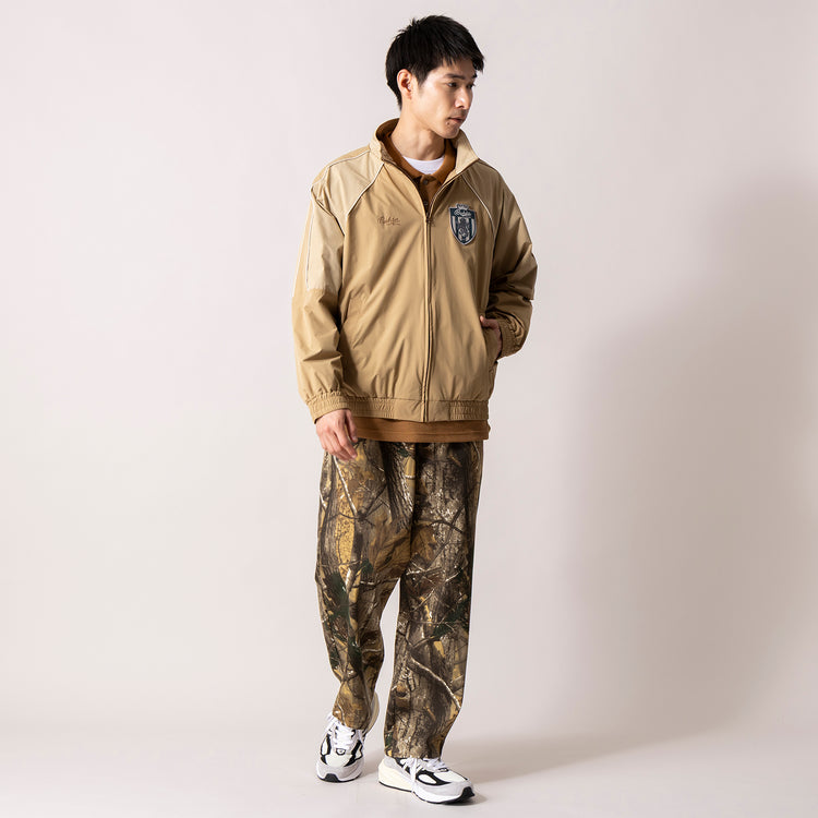 着用サイズL (モデル身長180cm)