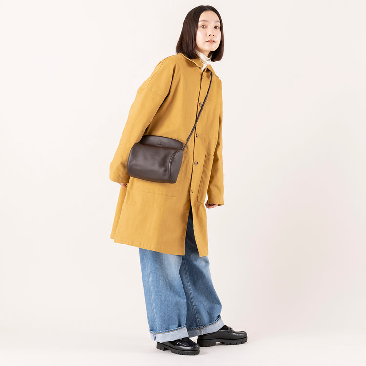 モデル身長163cm,YARMO THE UNIFORMのDuster Coat_Stretched Twill|WHITE MAILSのCOTTON PAPER HIGH STRETCH TURTLENECK PULLOVER|caquのFSワイドボーイズ|DiuのLilio,https://market.e-begin.jp/products/gra_ytu1215s_lala|https://market.e-begin.jp/products/hrt_wns0730n_lala|https://market.e-begin.jp/products/tan_caq1164s_lala|https://market.e-begin.jp/products/cil_diu1167s_lala