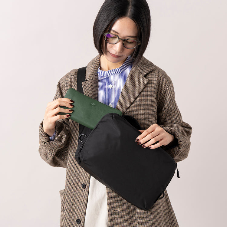 Diu | ディウ　Fresia 本革 ロングウォレット