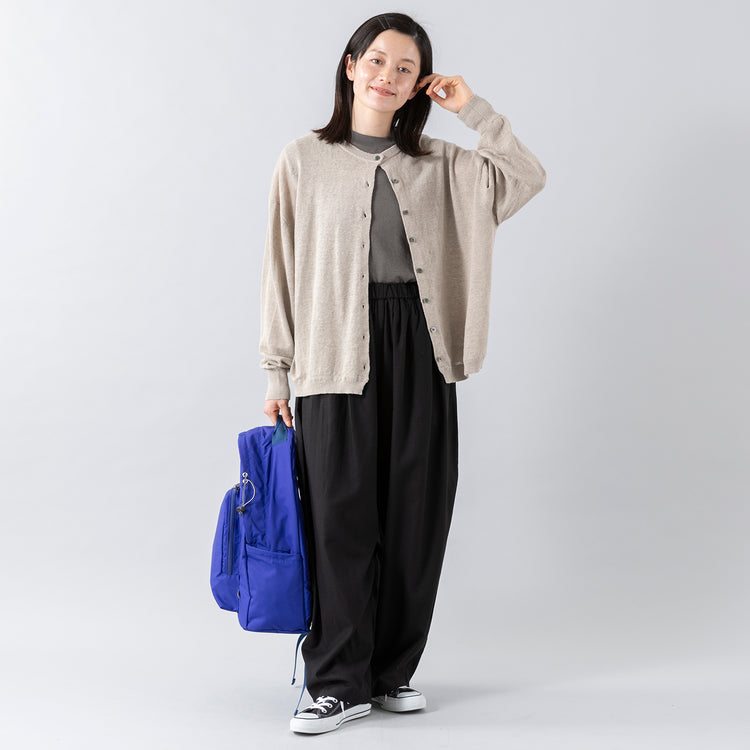 モデル身長160cm,MANONのSHINEE NS TEE|RNA-Nのレーヨンギャザーパンツ|CIEのTENDER DAYPACK,https://market.e-begin.jp/products/mks_mnn0425s_lala|https://market.e-begin.jp/products/tky_rnn0421s_lala|https://market.e-begin.jp/products/lia_cie0399s_lala