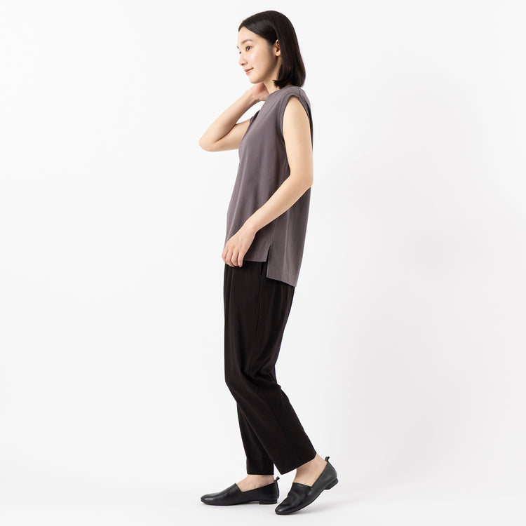 モデル身長163cm,TUTIE.の接触冷感天竺テーパードパンツ,https://market.e-begin.jp/products/dlt_hvr0485u_lala