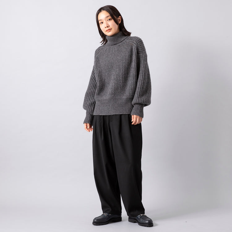 BLACK着用モデル身長163cm,MANONのLOW GAUGE HI NECK OVER KNIT|Jalan Sriwijayaのネイビービットローファー VIBRAMソール,https://market.e-begin.jp/products/mks_mnn0672r_lala|https://market.e-begin.jp/products/gmt_srw1032p_lala