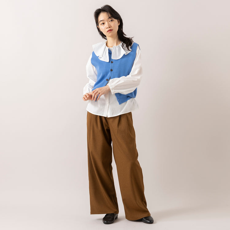 モデル身長165cm,LE MELANGEの14G綿混ニットベスト|HEAVENLYのWasher Broadcloth Frillcollar Blouse|UNIVERSAL OVERALLの2TUCK WIDE STRAIGHT PANTS|facciamoのMeringa（メリンガ）,https://market.e-begin.jp/products/inf_lem1052s_lala|https://market.e-begin.jp/products/dlt_hvr0995s_lala|https://market.e-begin.jp/products/dre_uni1061s_lala|https://market.e-begin.jp/products/are_fac0636k_lala