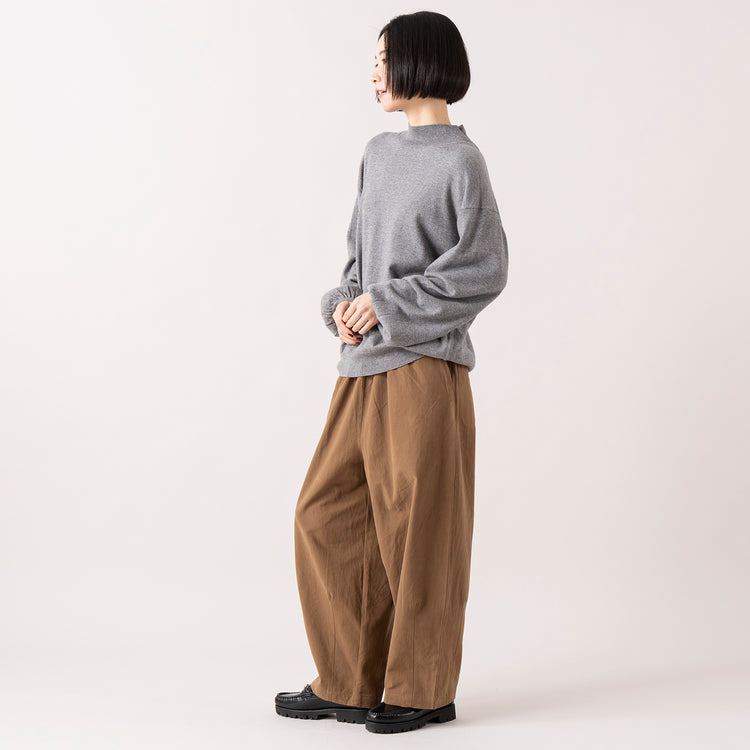 モデル身長165cm,HEAVENLYのCotton Wool Mix Puffsleeve Pullover|TUTIE.の丈の選べるコットンピーチ起毛パンツ,https://market.e-begin.jp/products/dlt_hvr1266s_lala|https://market.e-begin.jp/products/equ_tte1272s_lala