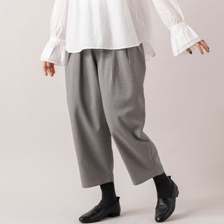 uncinq | アンサンク　Melange Ox Tuck Cropped Pants