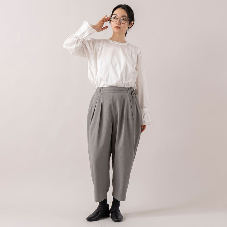 モデル身長165cm,uncinqのCotton 100/2Broad Frill Pullover|facciamoのMeringa（メリンガ）,https://market.e-begin.jp/products/dlt_unc1544s_lala|https://market.e-begin.jp/products/are_fac0636k_lala