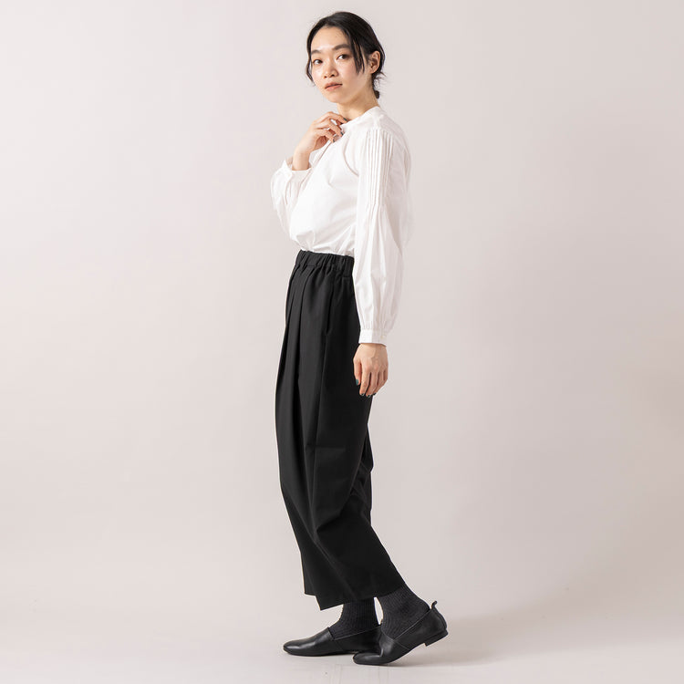 モデル身長165cm,uncinqのCotton 100/2Broad Standneck Pullover|facciamoのMeringa（メリンガ）,https://market.e-begin.jp/products/dlt_unc1007l_lala|https://market.e-begin.jp/products/are_fac0636k_lala