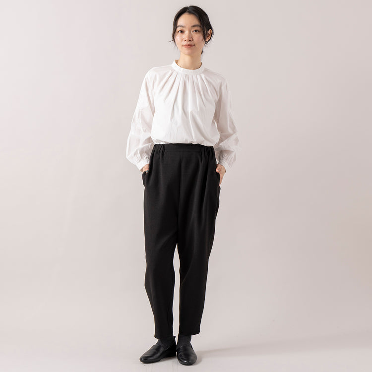 モデル身長165cm,uncinqのCotton 100/2Broad Standneck Pullover|facciamoのMeringa（メリンガ）,https://market.e-begin.jp/products/dlt_unc1007l_lala|https://market.e-begin.jp/products/are_fac0636k_lala