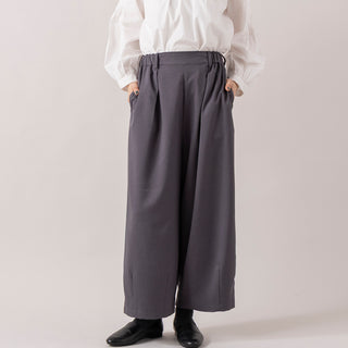 uncinq | アンサンク　Twill Stretch Tuck Cocoon Pants