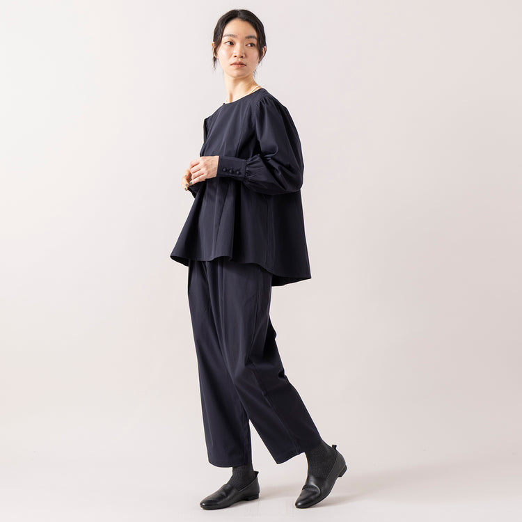 ネイビー着用 モデル身長165cm,uncinqのWeather Stretch Tapered Easy Pants|facciamoのMeringa（メリンガ）,https://market.e-begin.jp/products/dlt_unc1543s_lala|https://market.e-begin.jp/products/are_fac0636k_lala