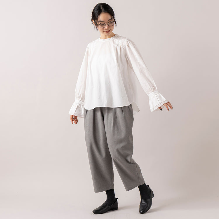 モデル身長165cm,uncinqのMelange Ox Tuck Cropped Pants|facciamoのMeringa（メリンガ）,https://market.e-begin.jp/products/dlt_unc1535s_lala|https://market.e-begin.jp/products/are_fac0636k_lala