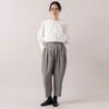 モデル身長165cm,uncinqのMelange Ox Tuck Cropped Pants|facciamoのMeringa（メリンガ）,https://market.e-begin.jp/products/dlt_unc1535s_lala|https://market.e-begin.jp/products/are_fac0636k_lala
