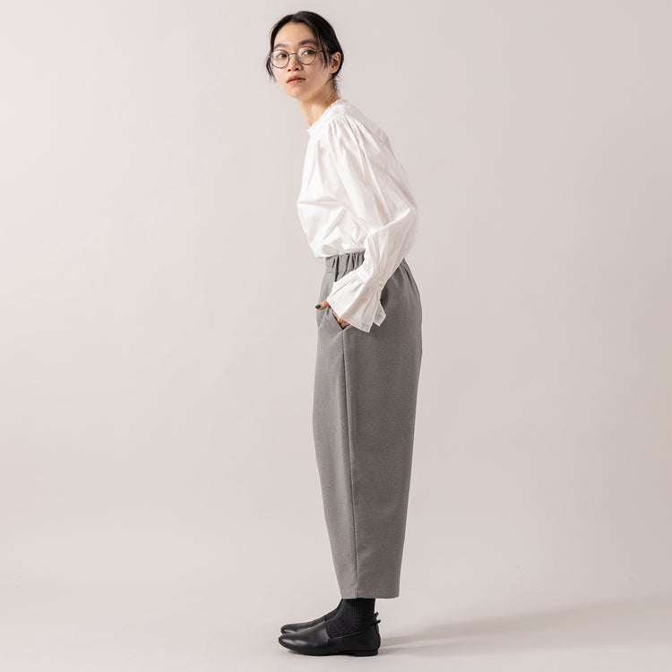 モデル身長165cm,uncinqのMelange Ox Tuck Cropped Pants|facciamoのMeringa（メリンガ）,https://market.e-begin.jp/products/dlt_unc1535s_lala|https://market.e-begin.jp/products/are_fac0636k_lala