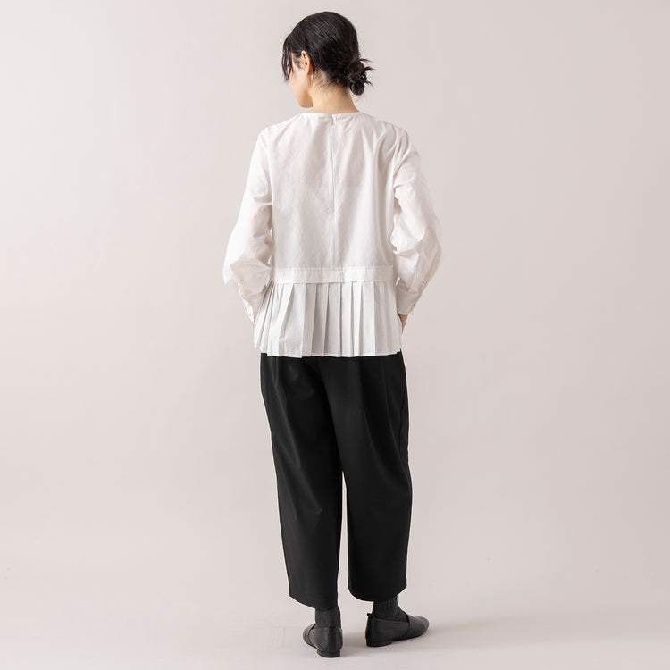 モデル身長165cm,uncinqのTropical Stretch Tuck Easy Pants|facciamoのMeringa（メリンガ）,https://market.e-begin.jp/products/dlt_unc1537s_lala|https://market.e-begin.jp/products/are_fac0636k_lala
