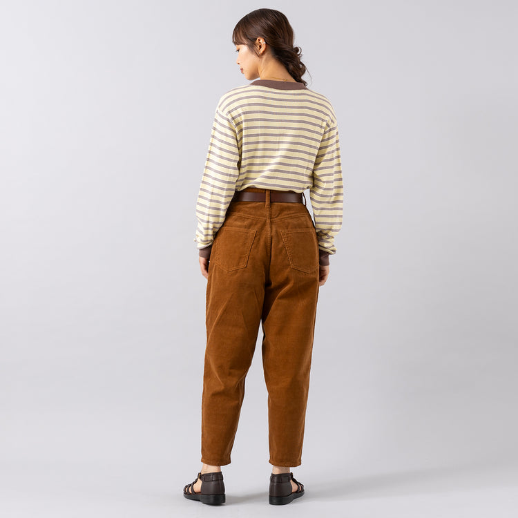 モデル身長165cm,Robert P. MillerのPrib LS Tee|DiuのPommier|NEI/NORのスクエアホワイトシェルネックレス,https://market.e-begin.jp/products/dre_rpm0874s_lala|https://market.e-begin.jp/products/cil_diu0800s_lala|https://market.e-begin.jp/products/ris_ner0790s_lala