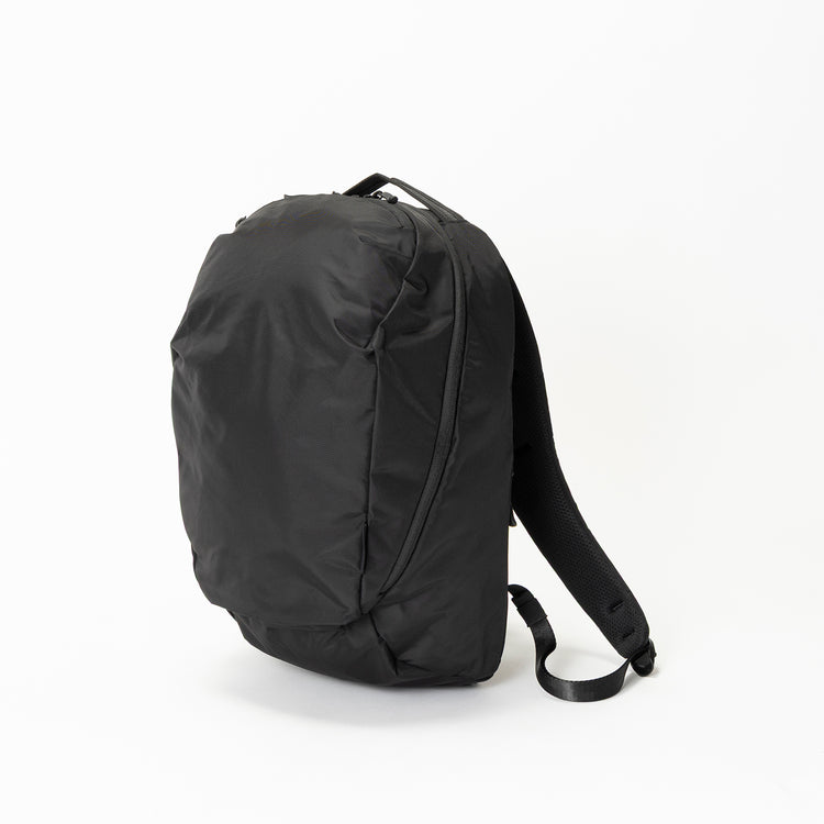 noir | ノアール　gemini middle backpack