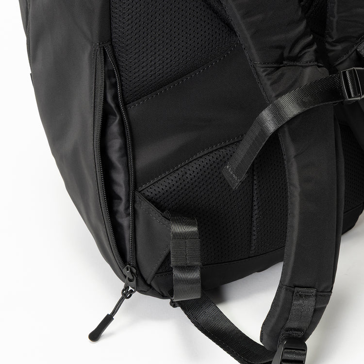 noir | ノアール　gemini middle backpack