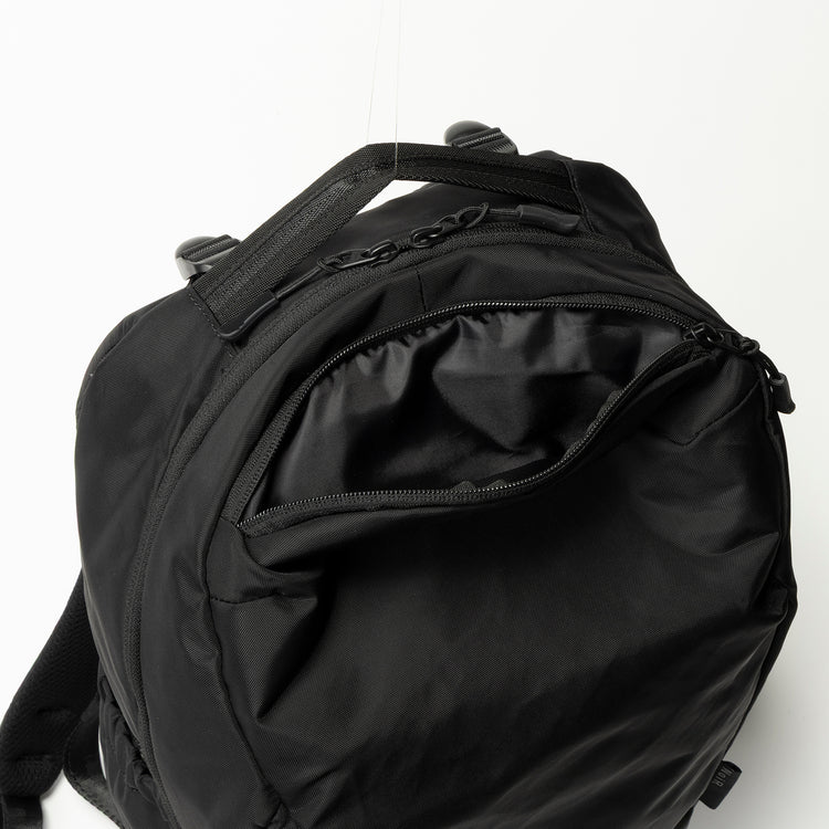 noir | ノアール　gemini middle backpack