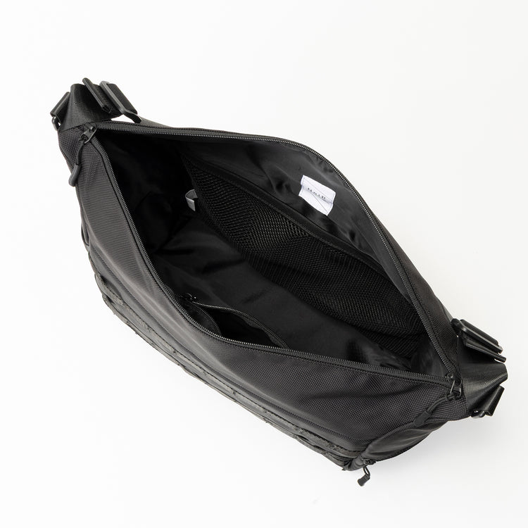 noir | ノアール　tweak shoulder