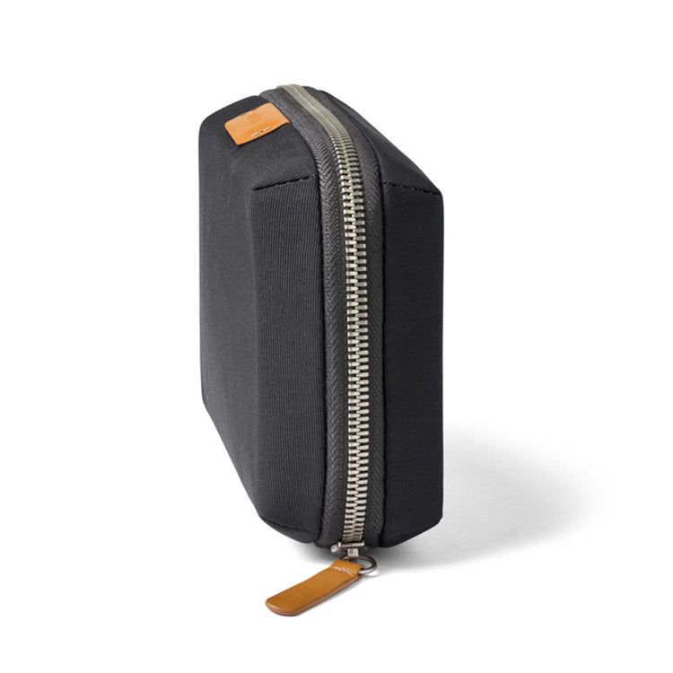 Bellroy | ベルロイ　Tech Kit Compact