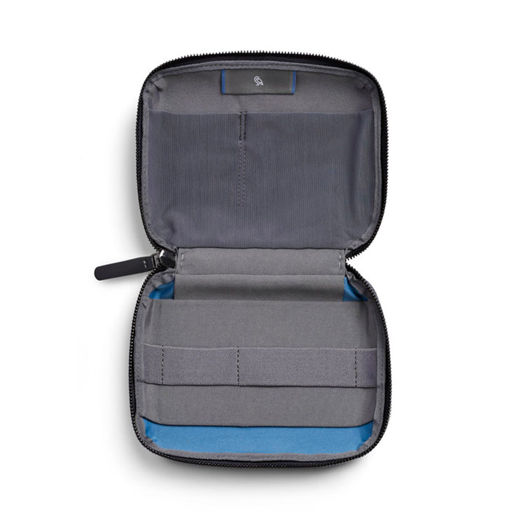 Bellroy | ベルロイ　Tech Kit Compact