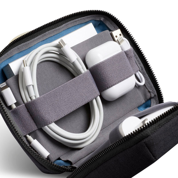 Bellroy | ベルロイ　Tech Kit Compact