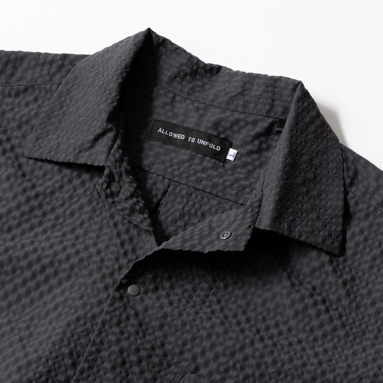 ALLOWED TO UNFOLD | アロウド トゥ アンフォールド　ドビーメッシュ ドットボタンワンナップカラー半袖シャツ