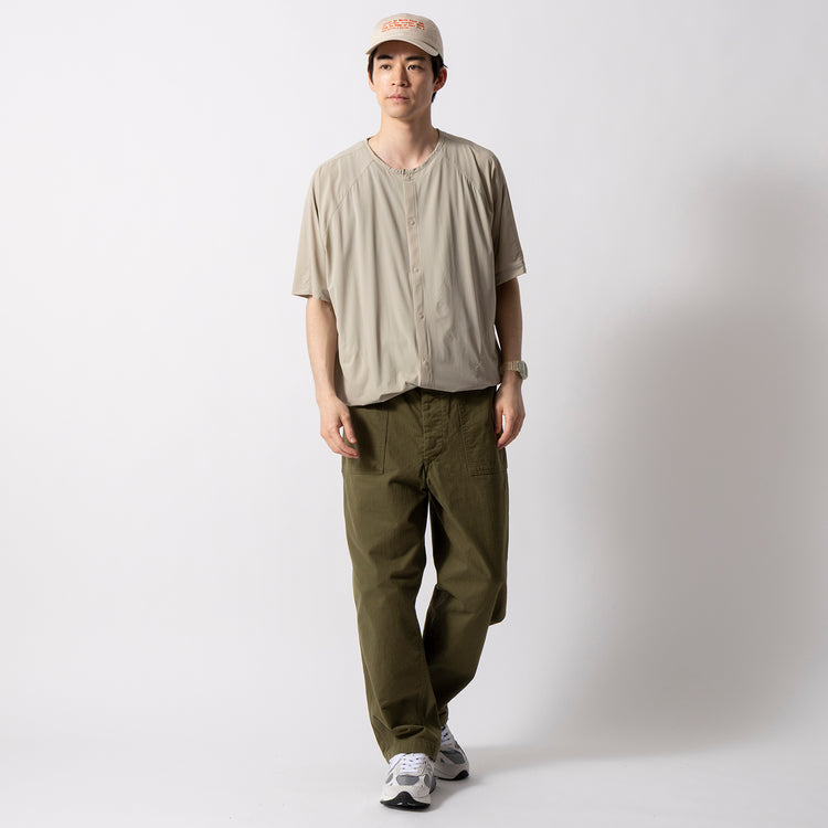 着用サイズ L(モデル身長181cm)