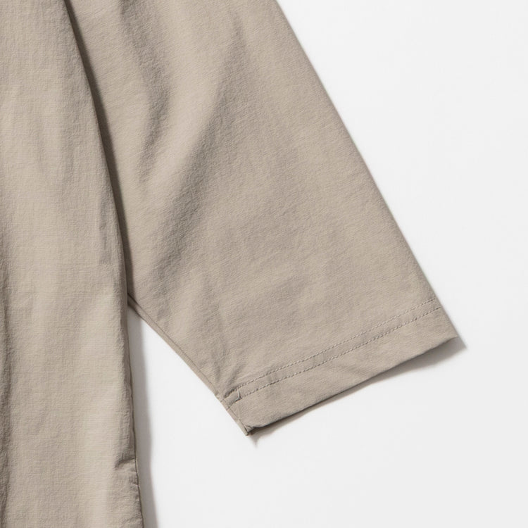 ALLOWED TO UNFOLD | アロウド トゥ アンフォールド　ナイロンストレッチ ノーカラー7分袖ジャケット