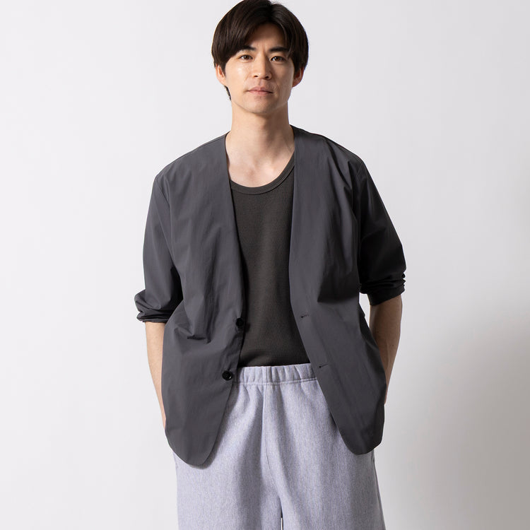 着用サイズ L(モデル身長181cm)