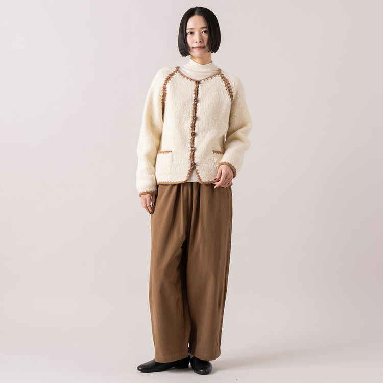 モデル身長165cm,HIMALAYAN CLIMBER'S HAND-KNITのかぎ針カーディガン|RNA-Nのウールブレンドタートル|TUTIE.の丈の選べるコットンピーチ起毛パンツ|facciamoのMeringa（メリンガ）,https://market.e-begin.jp/products/epi_him1251s_lala|https://market.e-begin.jp/products/tky_rnn1268s_lala|https://market.e-begin.jp/products/equ_tte1272s_lala|https://market.e-begin.jp/products/are_fac0636k_lala